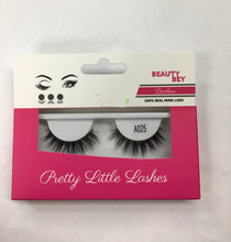 Load image into Gallery viewer, Pretty little lashes